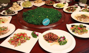 靜雨軒清真茶餐廳 品味西寧美食，享受便捷聚會(huì)